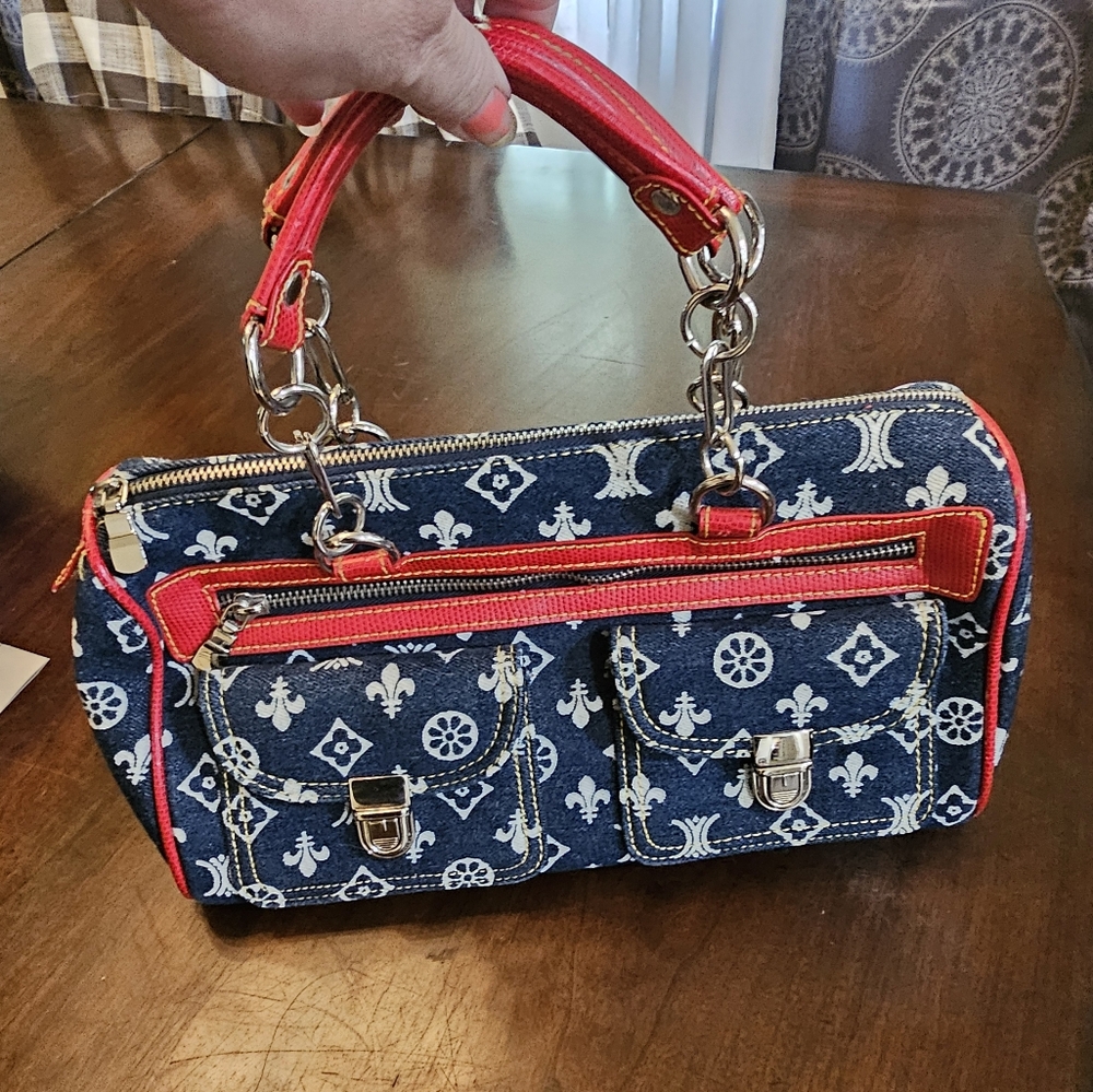 Christian Oliver look alike shoulder bag. Vintage 2000's